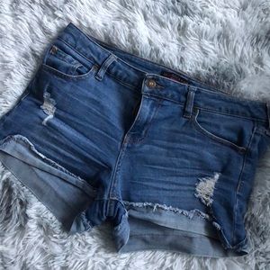 DENIM SHORTS